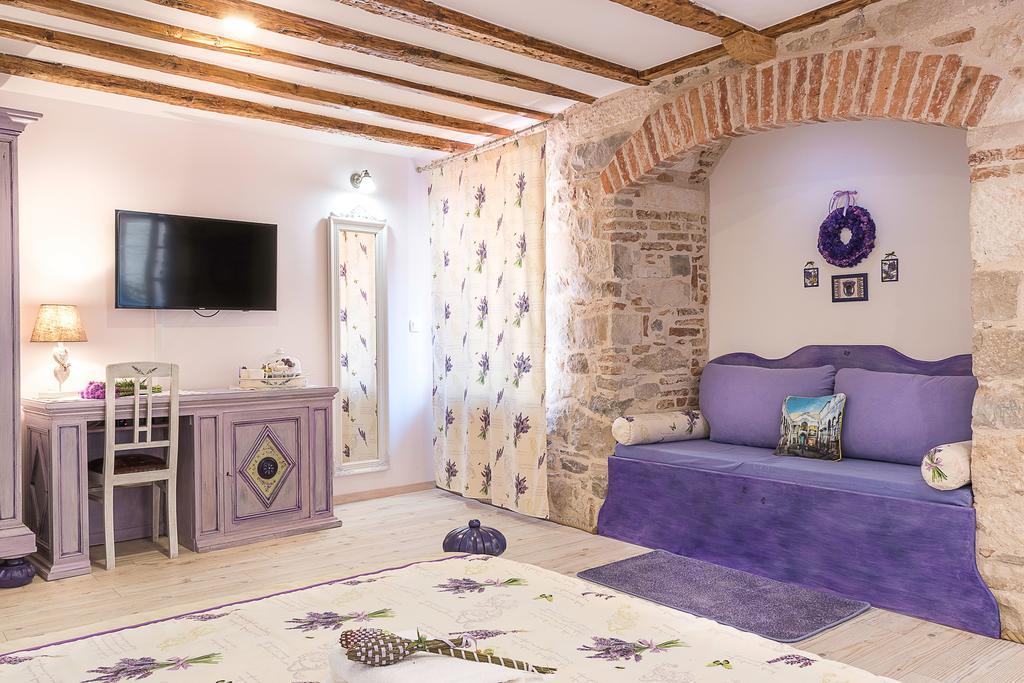 Boutique Cardea Hotel Split Exterior photo